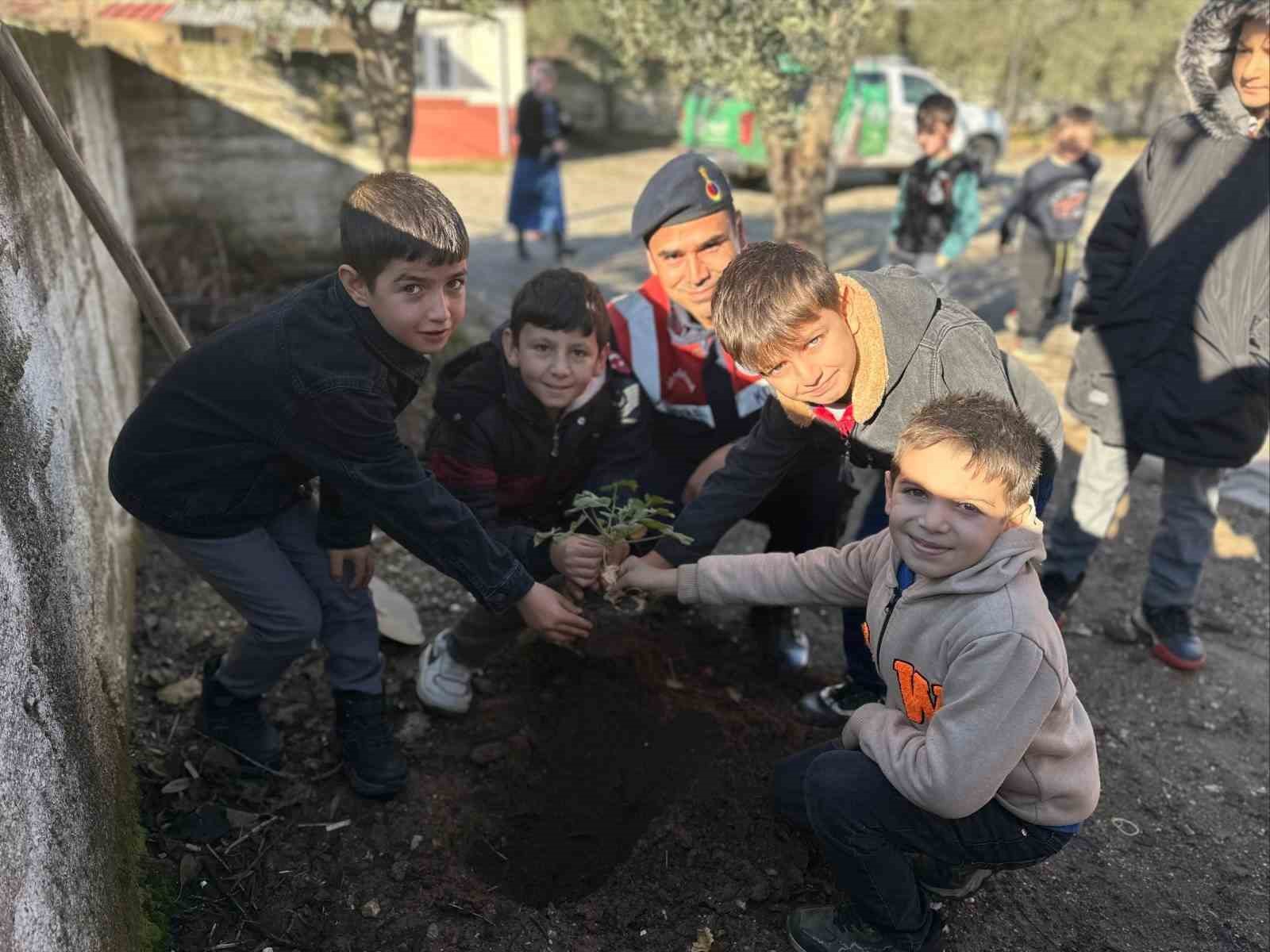 Nazilli’de öğrencilere doğa sevgisi anlatıldı
