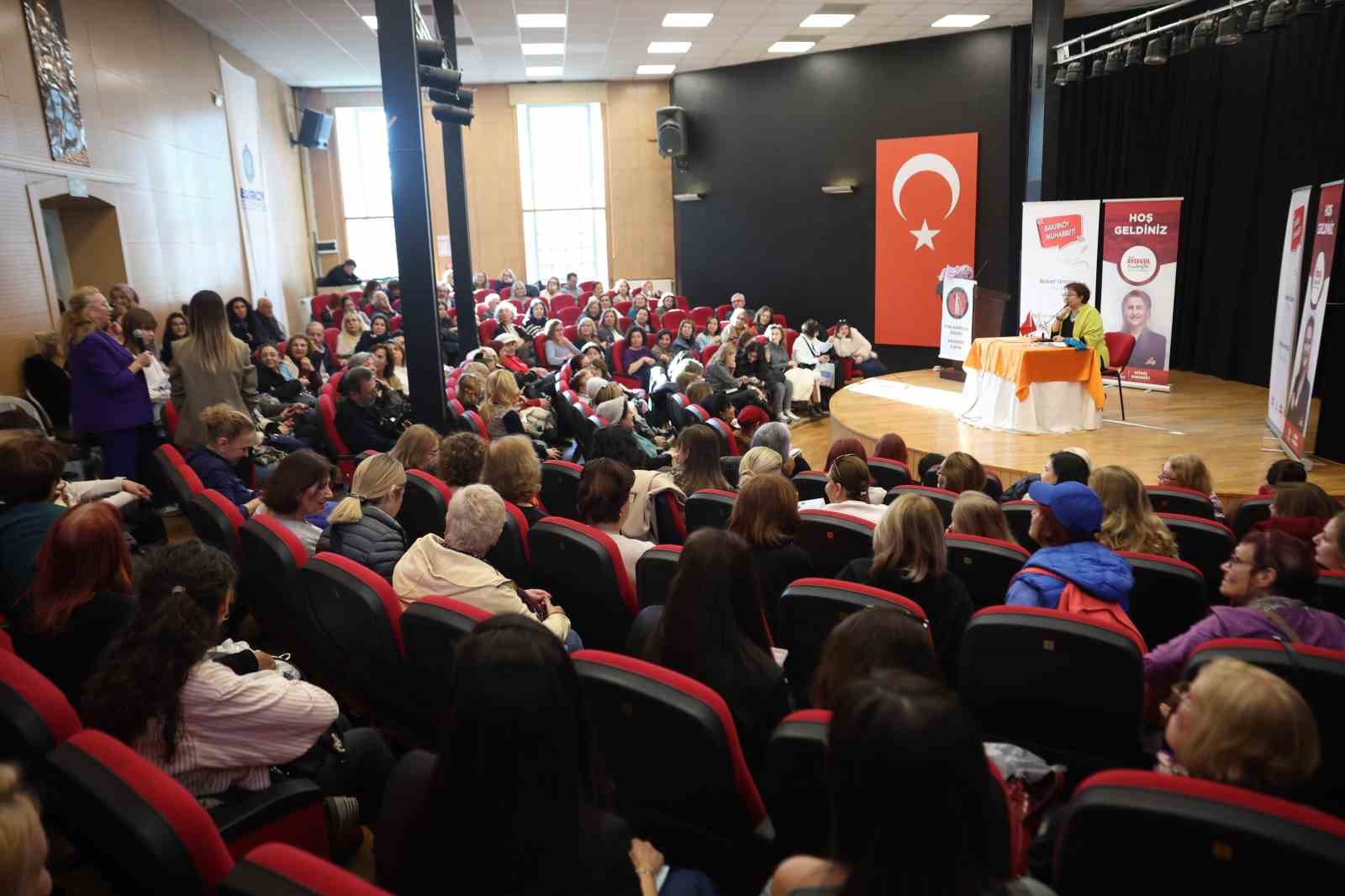 ‘Bakırköy Muhabbeti’ etkinliklerinin bu haftaki konuğu, yazar Buket Uzuner oldu
