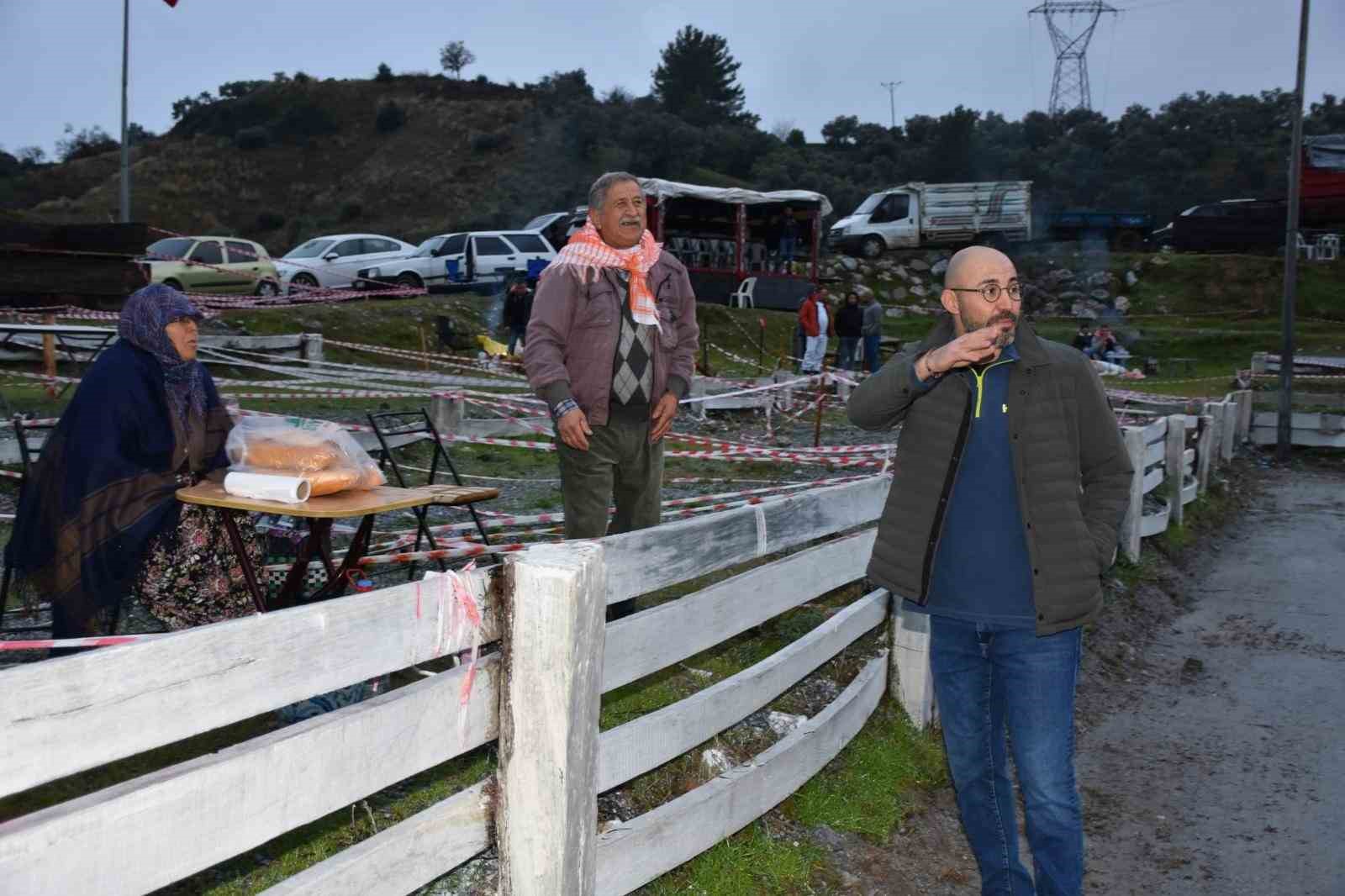 Germencik 76 Deve Güreşi Festivali hava muhalefeti nedeniyle gerçekleştirilemedi
