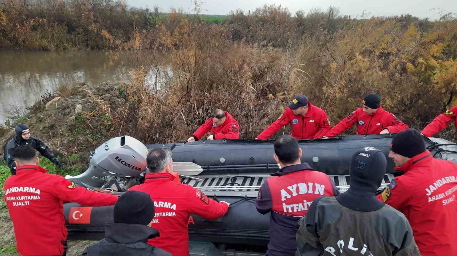 Menderes Nehri’ne düşen kişiyi bulmak için ekipler seferber oldu
