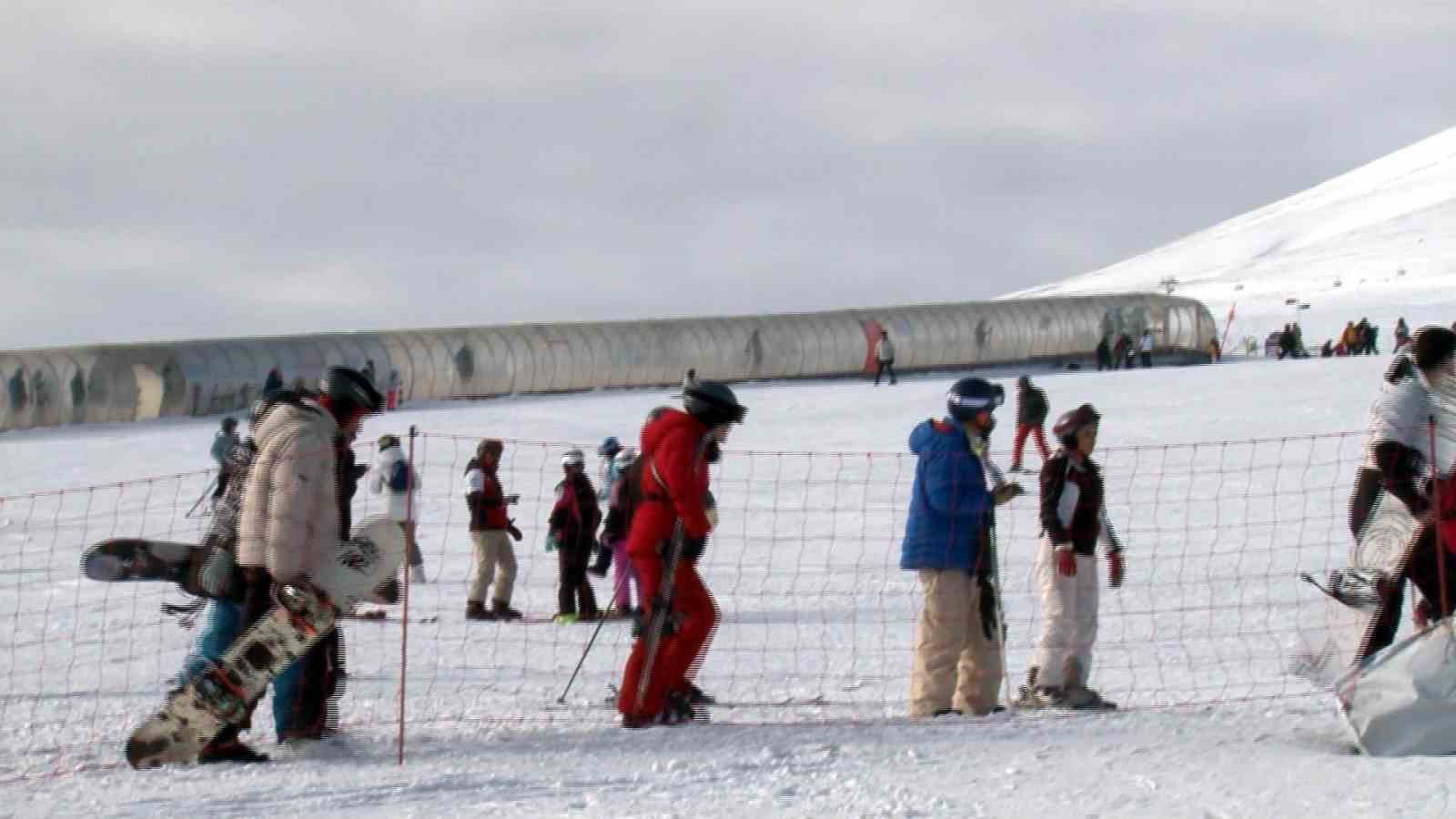 Erciyes hafta sonu yine ilgi odağı oldu
