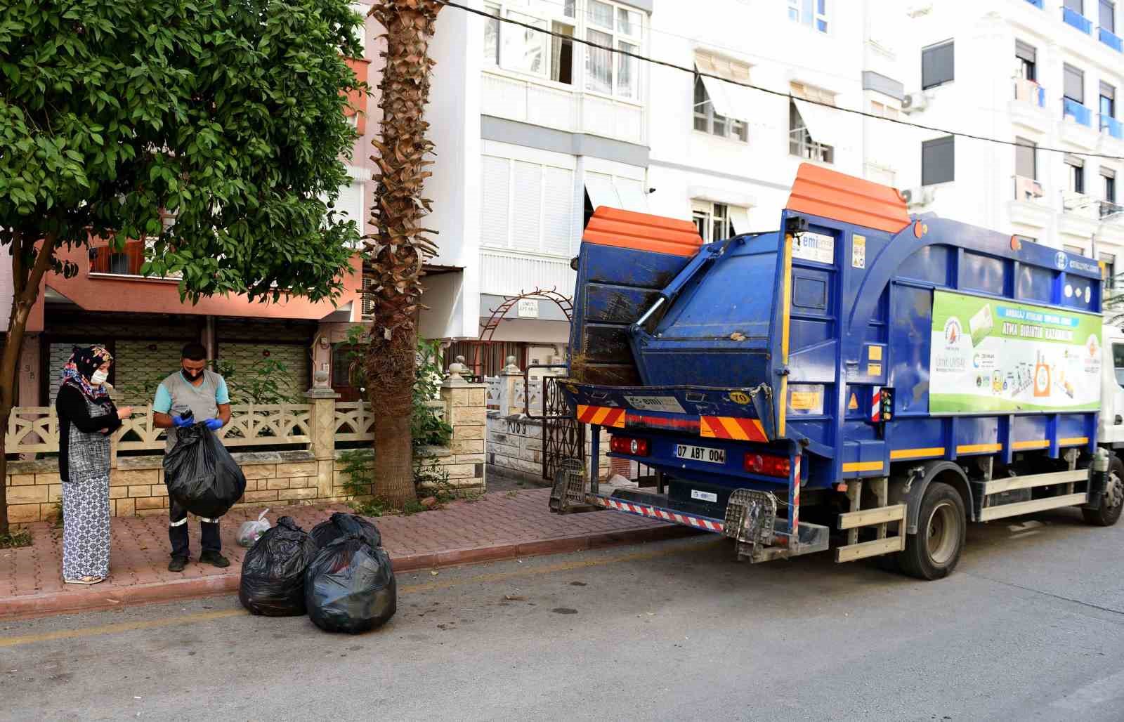 Muratpaşalılar geri dönüşümle 1.4 milyon lira kazandı
