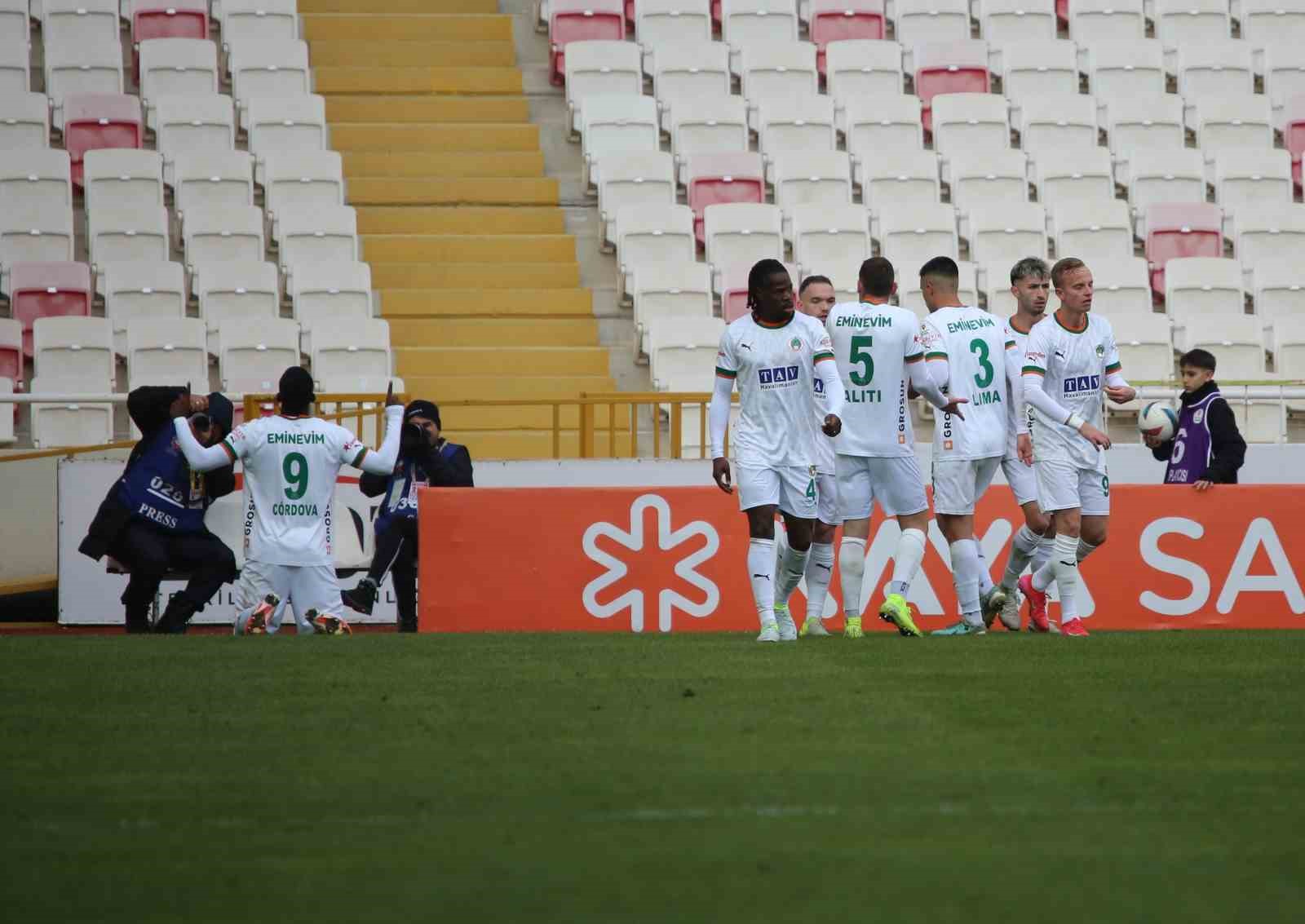 Trendyol Süper Lig: Sivasspor: 1 - Corendon Alanyaspor: 1 (Maç sonucu)
