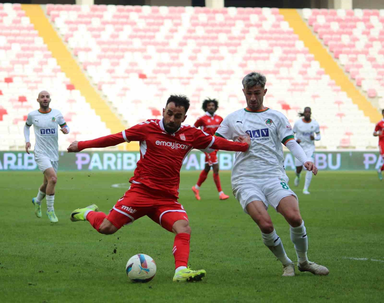 Trendyol Süper Lig: Sivasspor: 1 - Corendon Alanyaspor: 1 (Maç sonucu)
