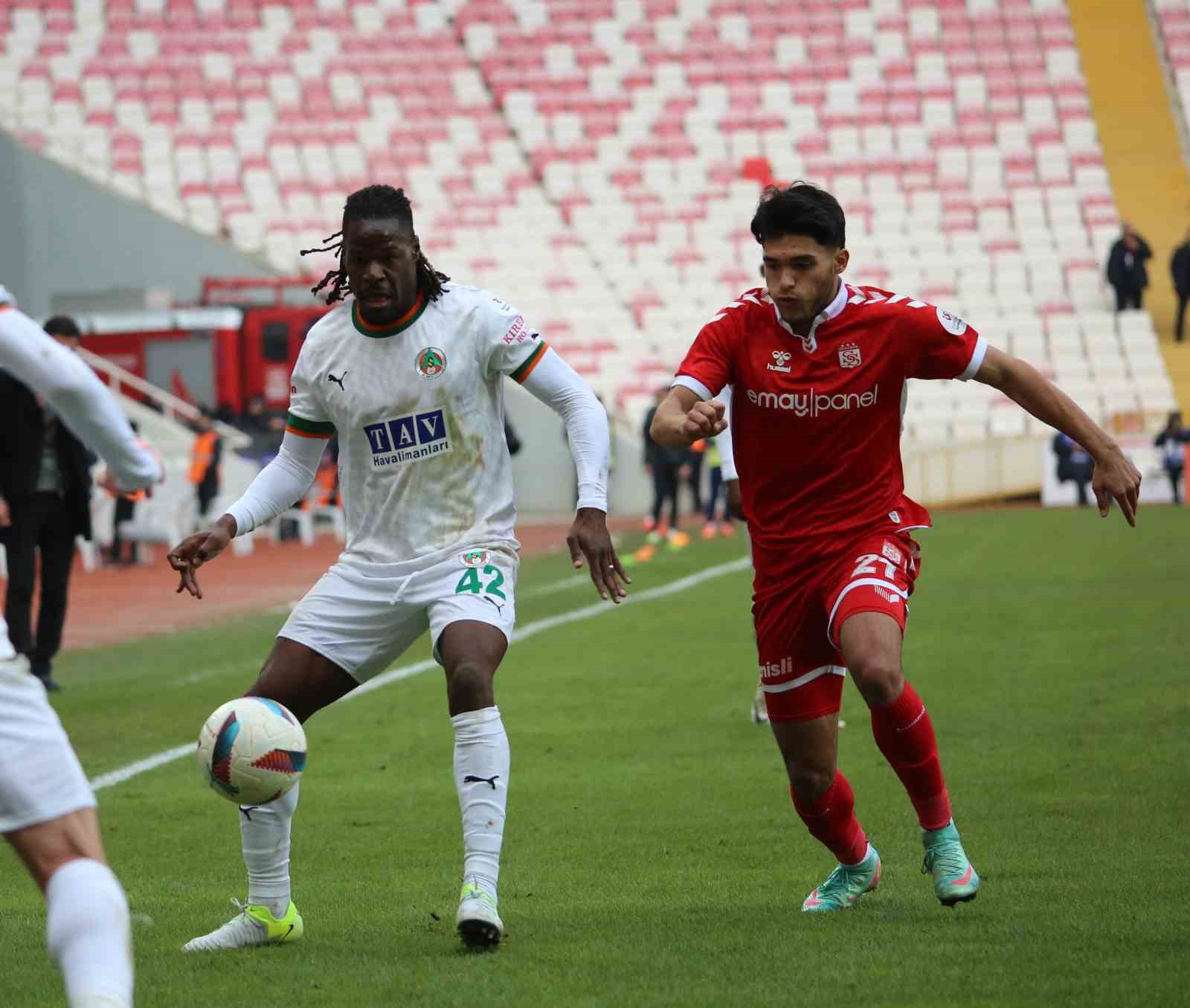 Trendyol Süper Lig: Sivasspor: 1 - Corendon Alanyaspor: 1 (Maç sonucu)
