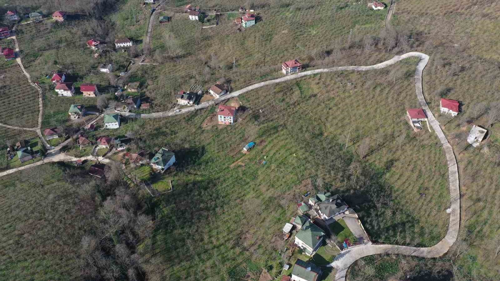 Ordu’da beton yol çalışmaları devam ediyor
