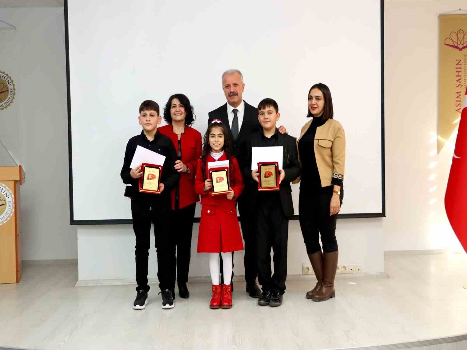 İstiklal Marşını en güzel okumak için yarıştılar
