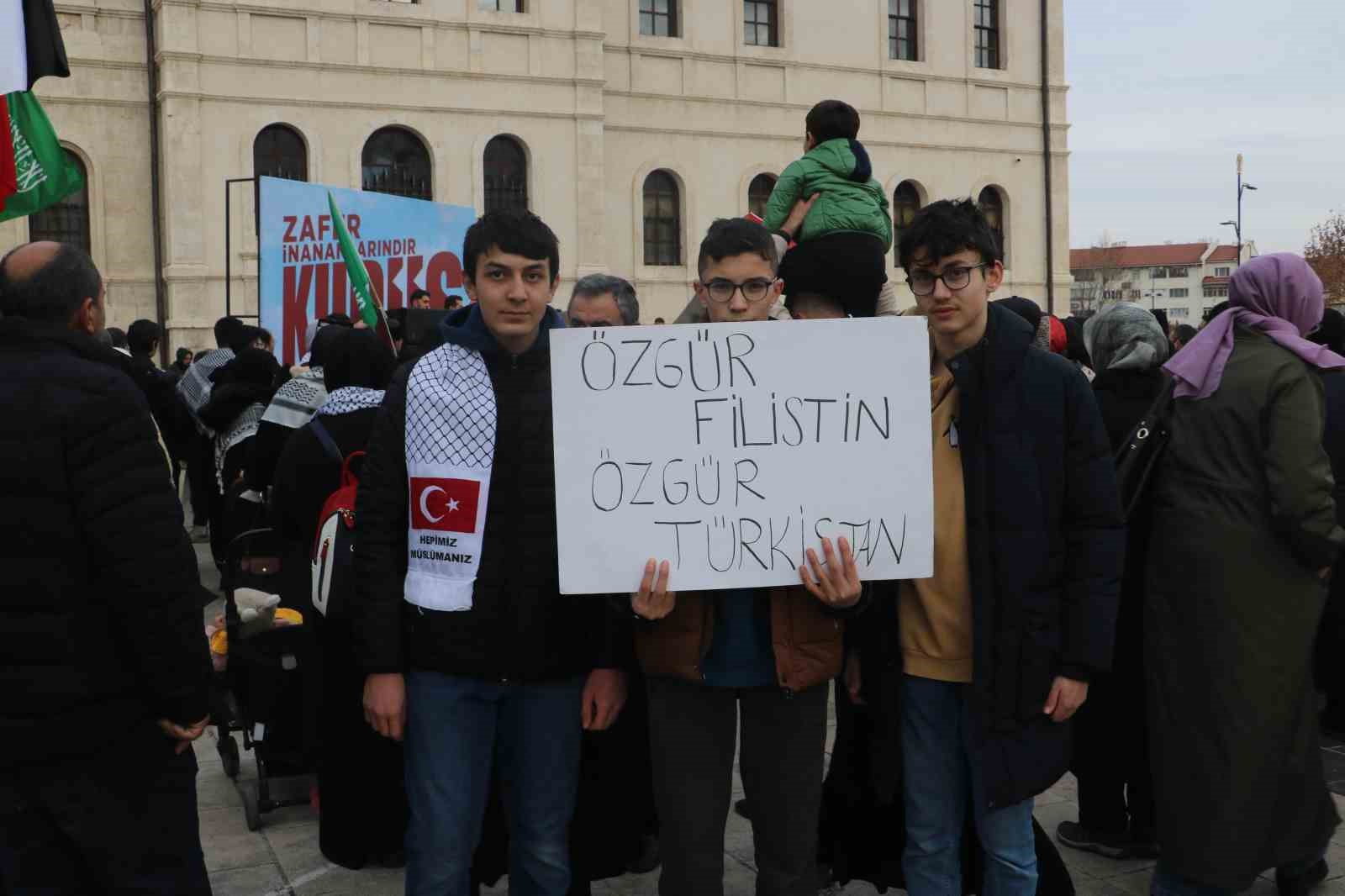 Üniversite öğrencilerinden Filistin’e destek
