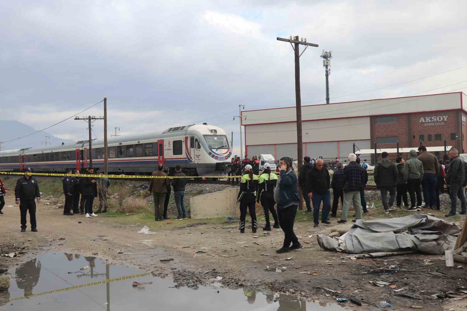 Denizli’de trenin çarptığı adam hayatını kaybetti
