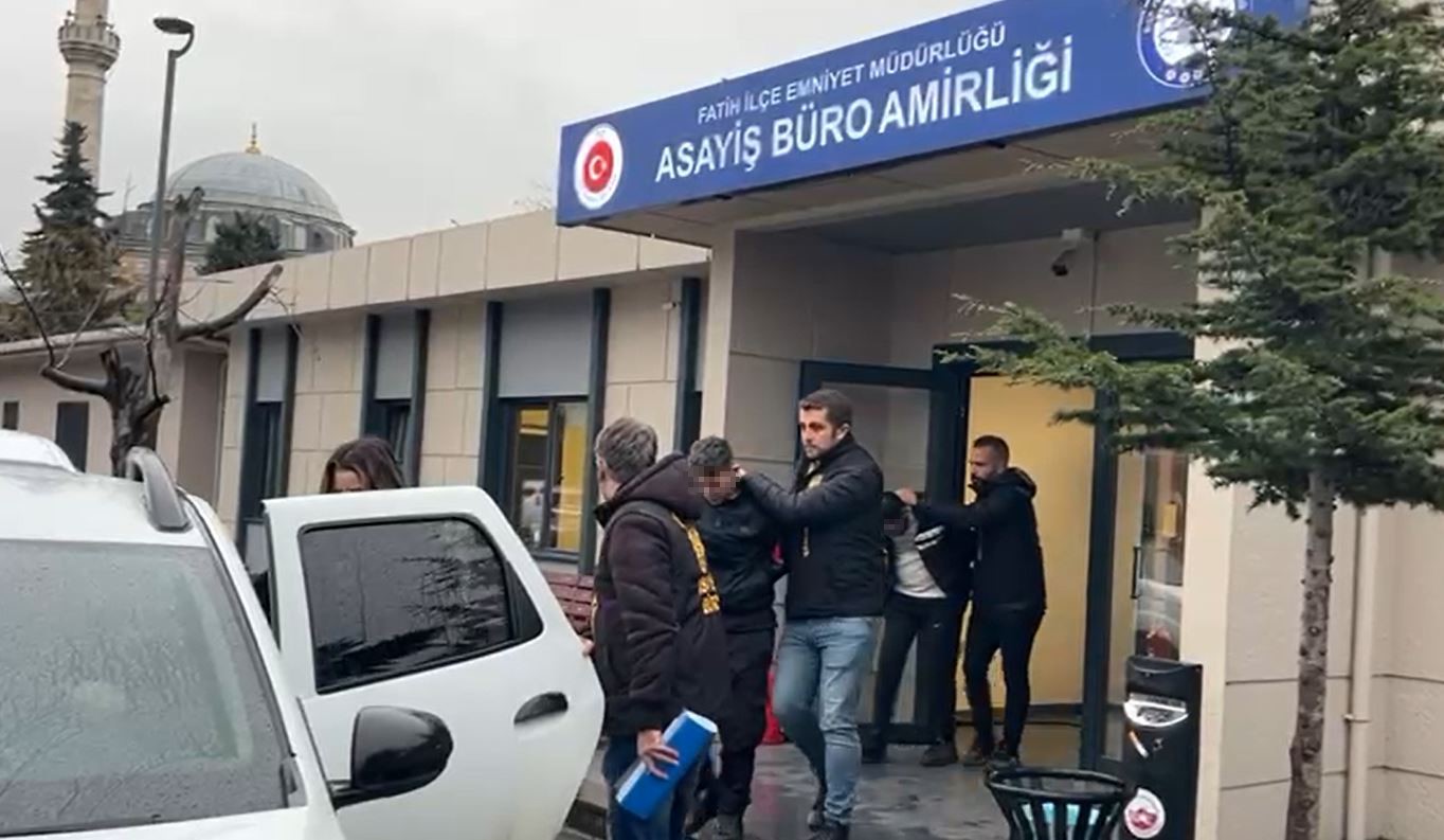 Fatih’te tezgahtarı öldüren şüpheli adliyeye sevk edildi
