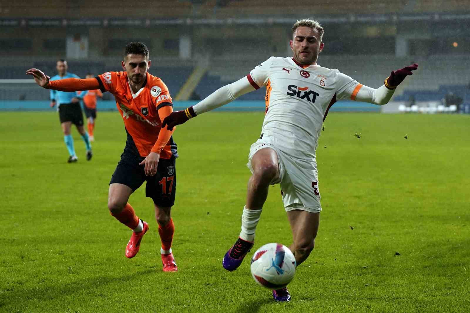 Trendyol Süper Lig: Başakşehir: 0 - Galatasaray: 1 (İlk yarı)
