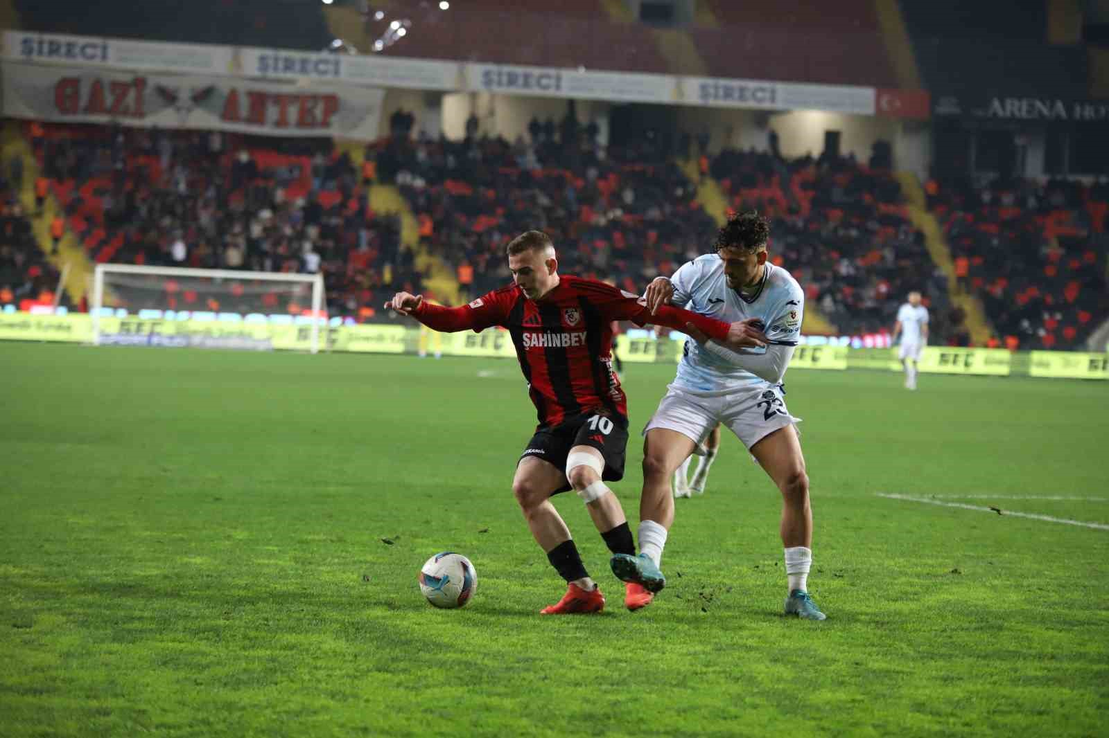 Trendyol Süper Lig: Gaziantep FK: 1 - Adana Demirspor: 0 (Maç sonucu)
