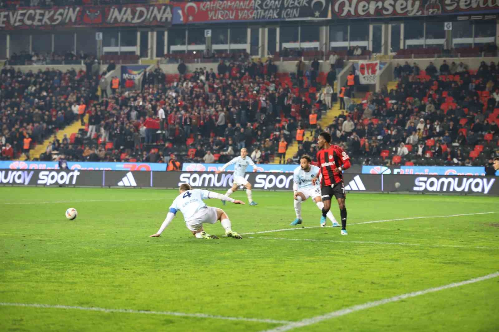 Trendyol Süper Lig: Gaziantep FK: 1 - Adana Demirspor: 0 (Maç sonucu)
