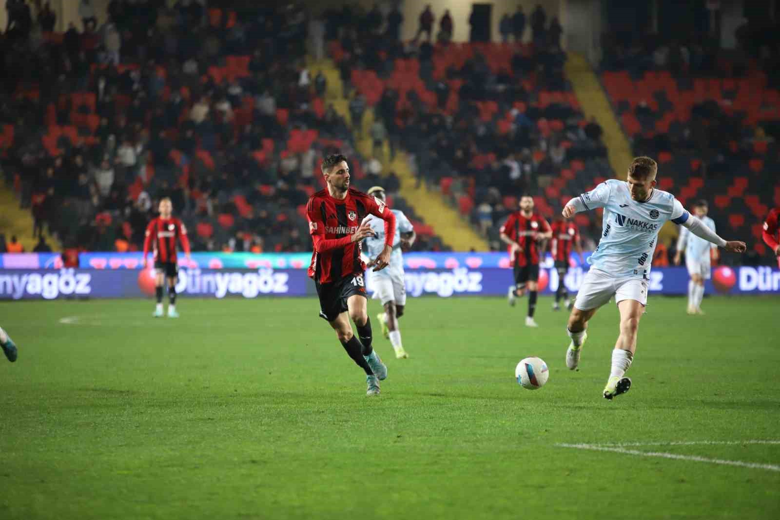 Trendyol Süper Lig: Gaziantep FK: 1 - Adana Demirspor: 0 (Maç sonucu)
