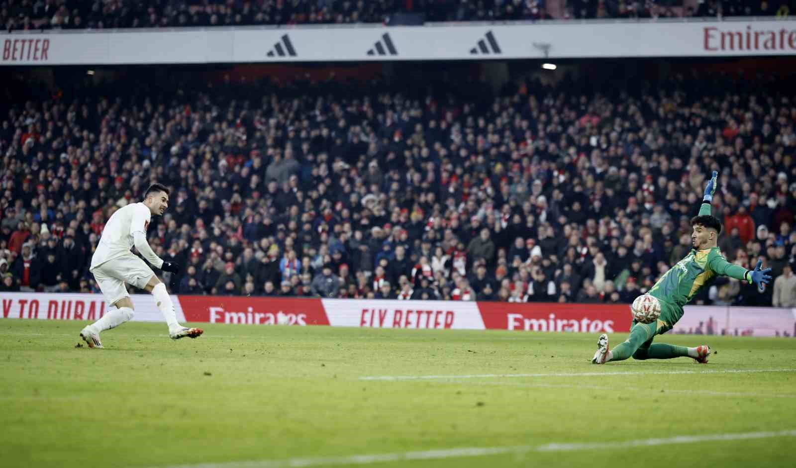 Altay Bayındır, Manchester United’ı FA Cup’ta üst tura taşıdı
