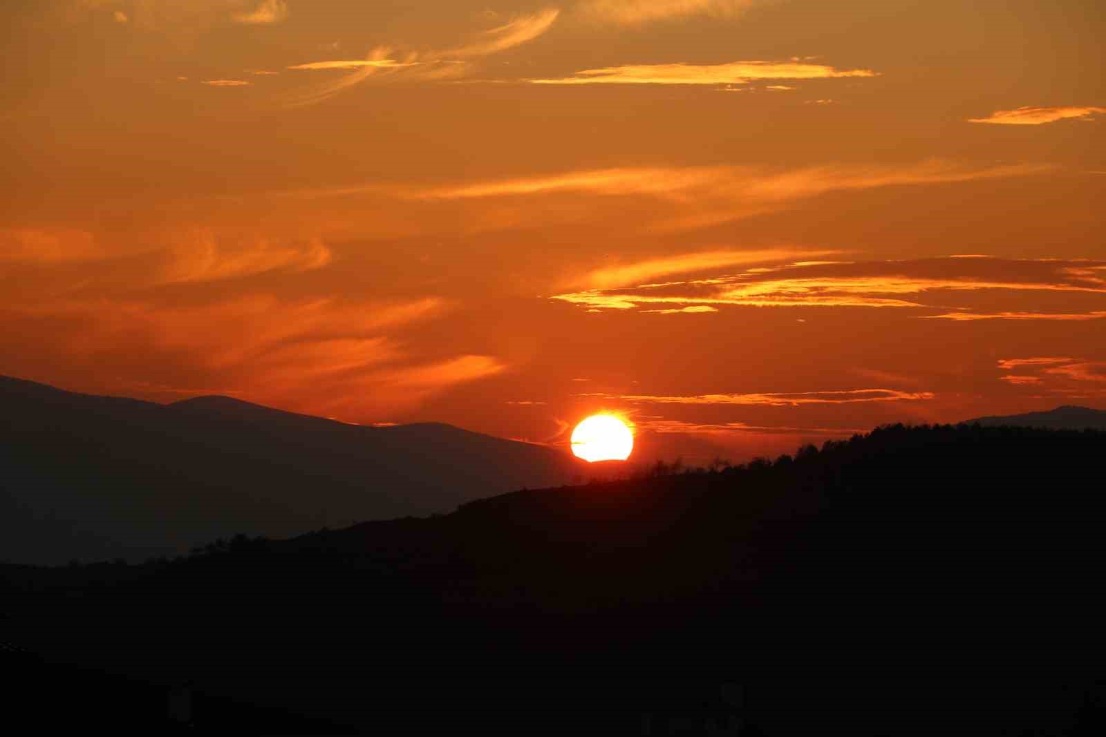 Ilgaz Dağı’nda gün batımı mest etti
