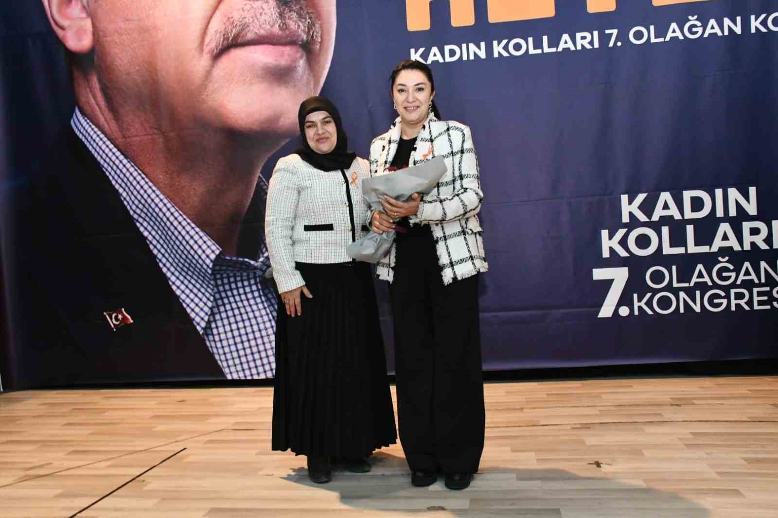 AK Parti Ağrı Kadın Kolları’nda Zeynep Eldem güven tazeledi
