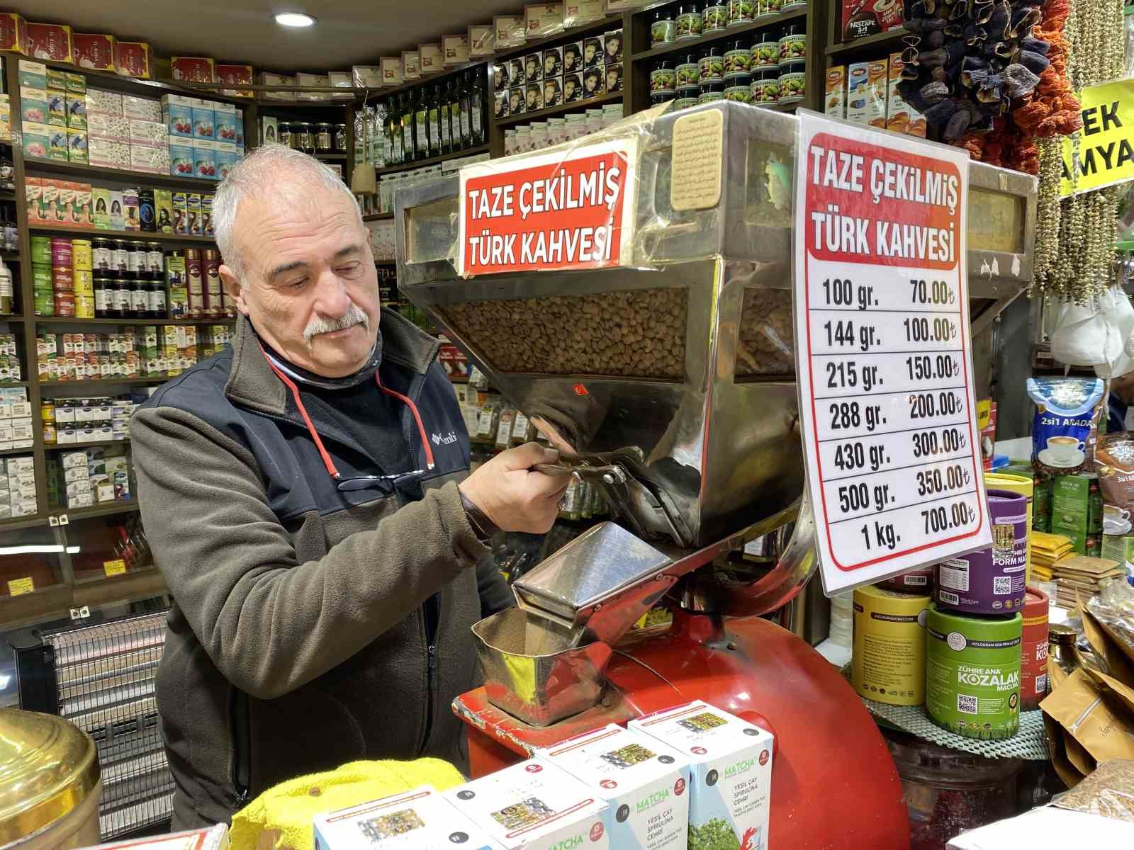 Yarım asırlık esnaf hazır ve paketli kahveye karşı vatandaşı uyardı
