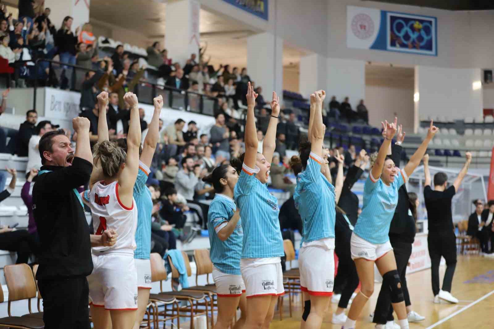 Manisa’nın tek kadın basketbol takımı, evinde yenilmiyor
