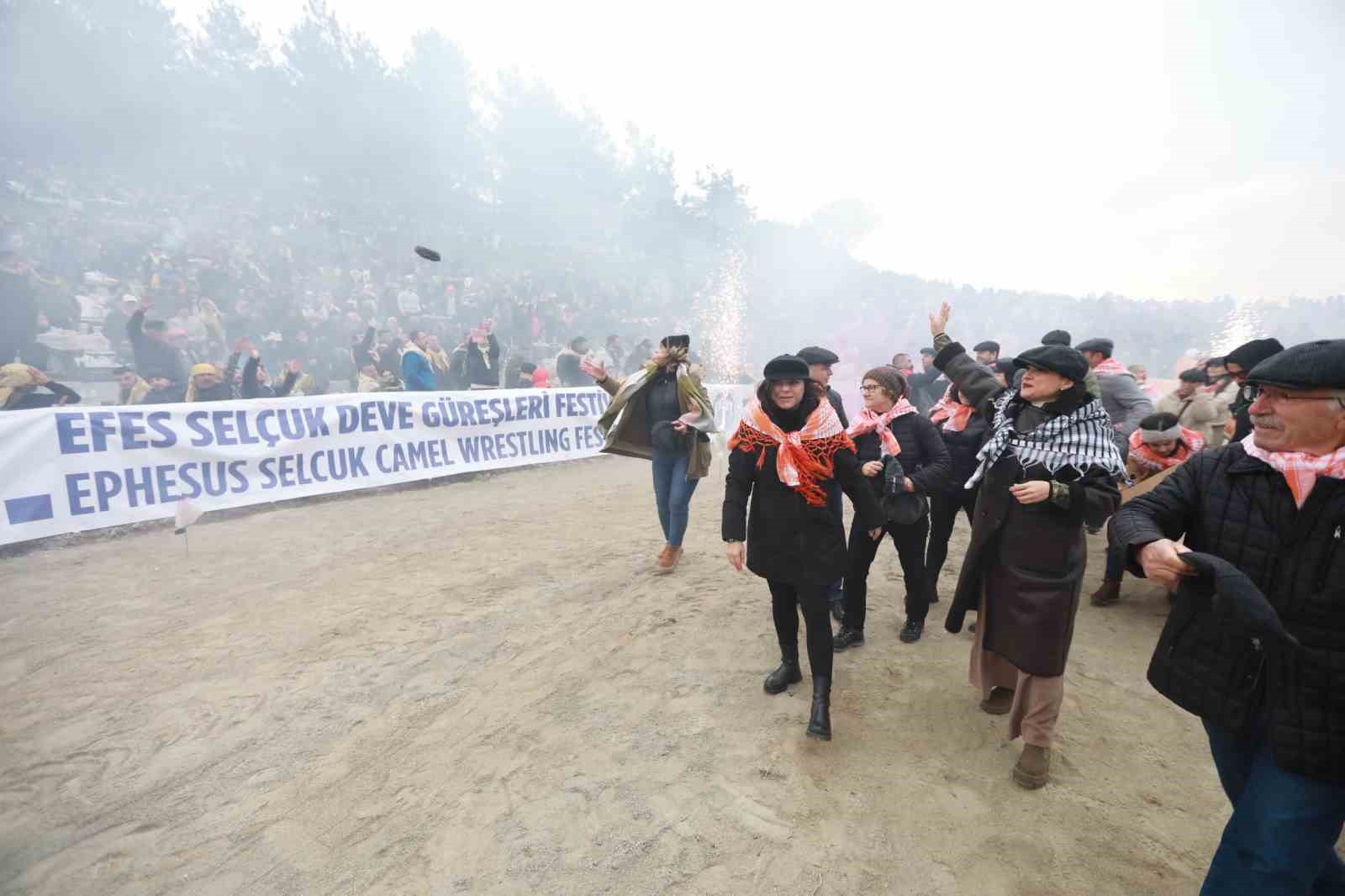 Selçuk’ta Deve Güreşleri Festivali heyecanı başlıyor
