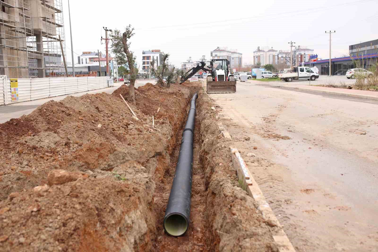 Kepez’in yağmur suyu altyapısı güçleniyor
