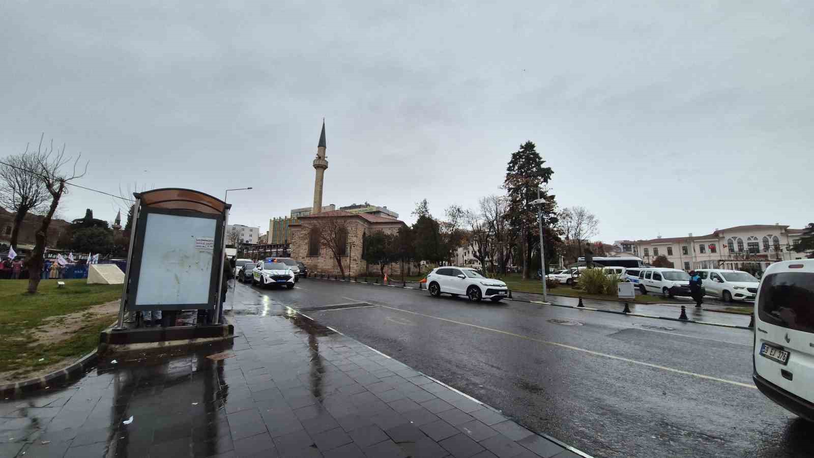 Tekirdağ’da kar yağışı, 2 farklı atmosfer yaşandı
