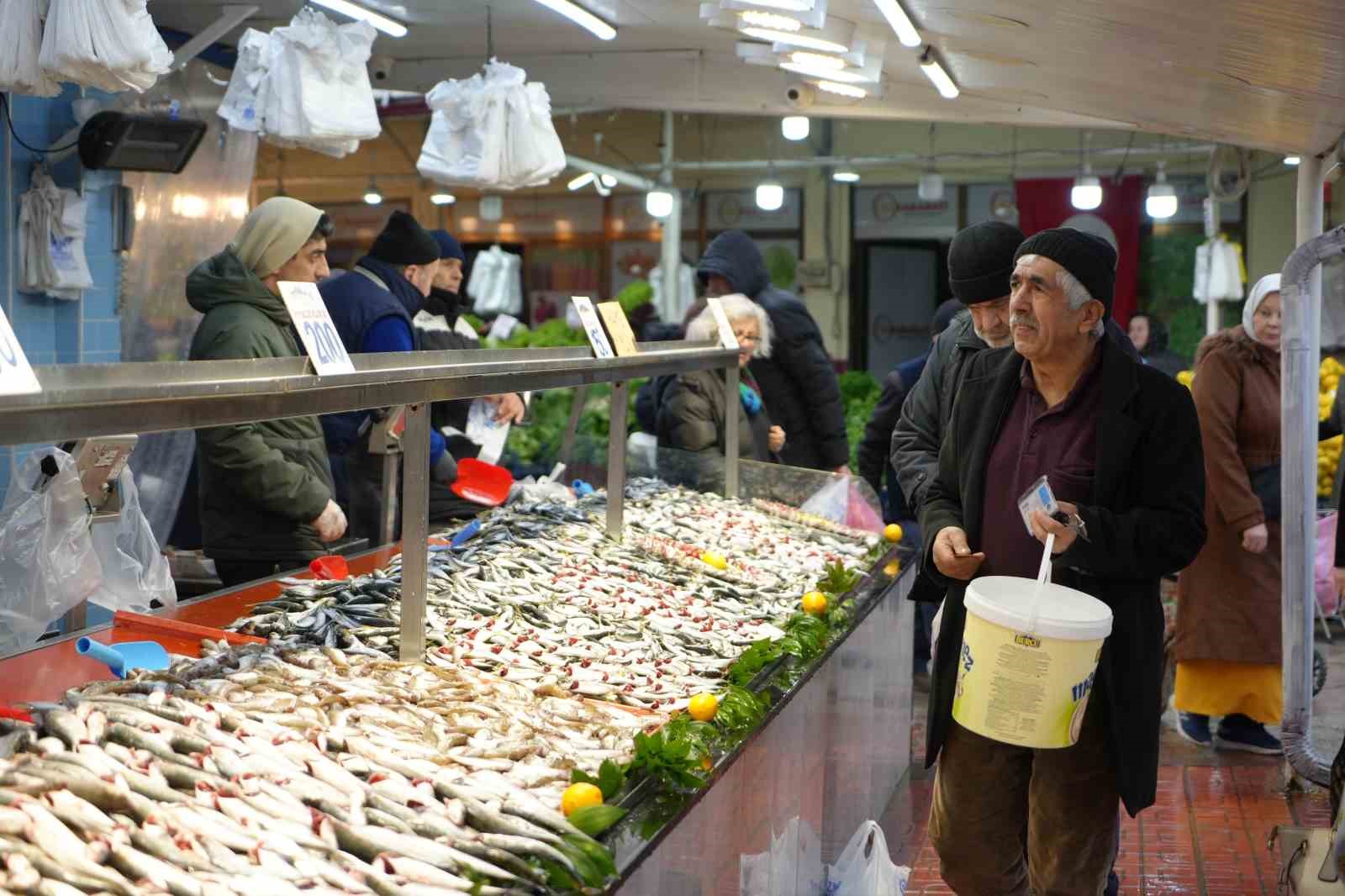 Bolu’da hamsinin yokluğu fiyatları yükseltti
