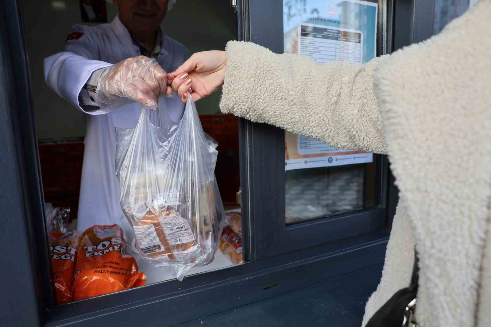 Halk Ekmek ürün çeşitliliğiyle yoğun ilgi görüyor
