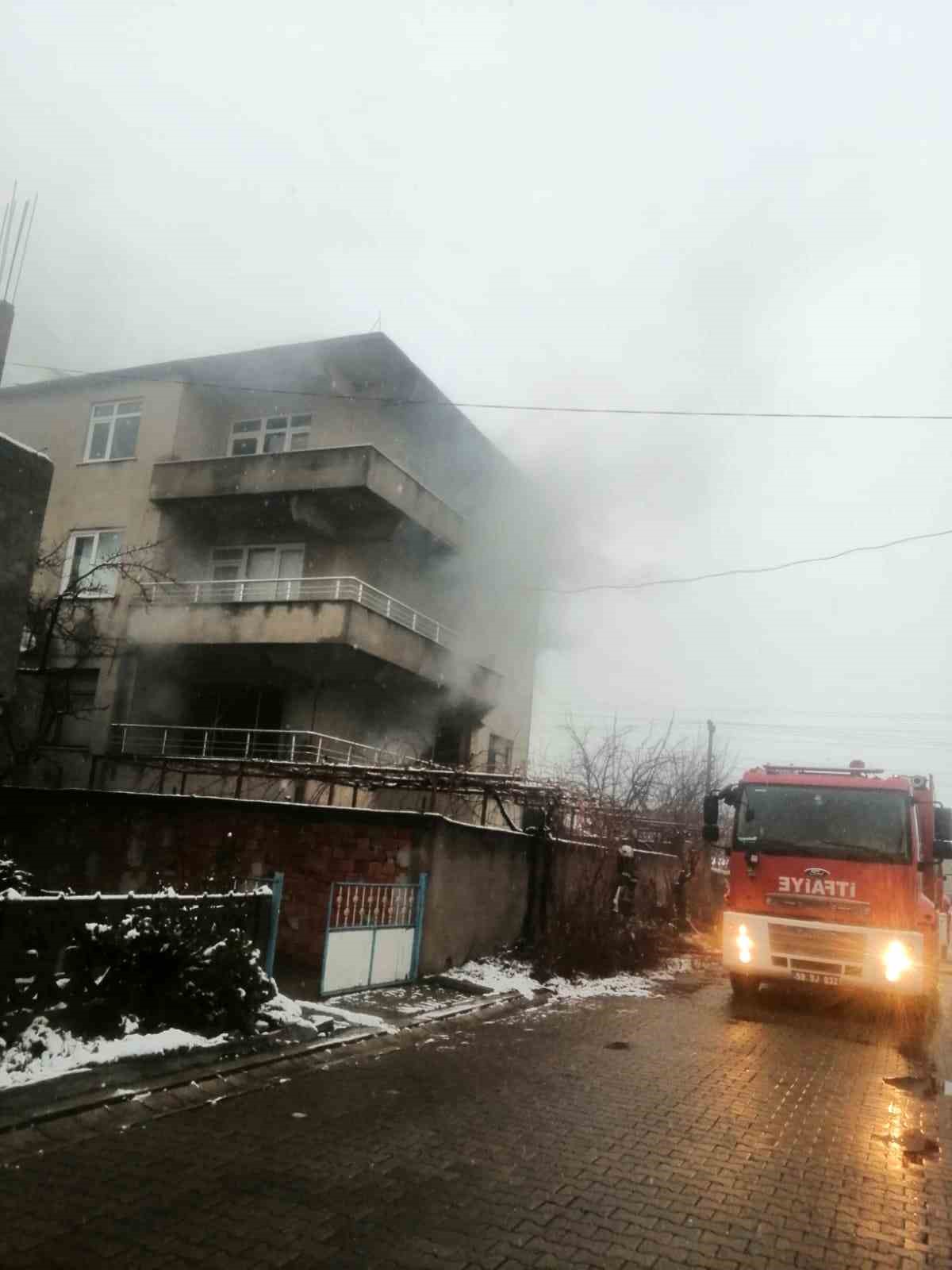 Tekirdağ’da ev yangını
