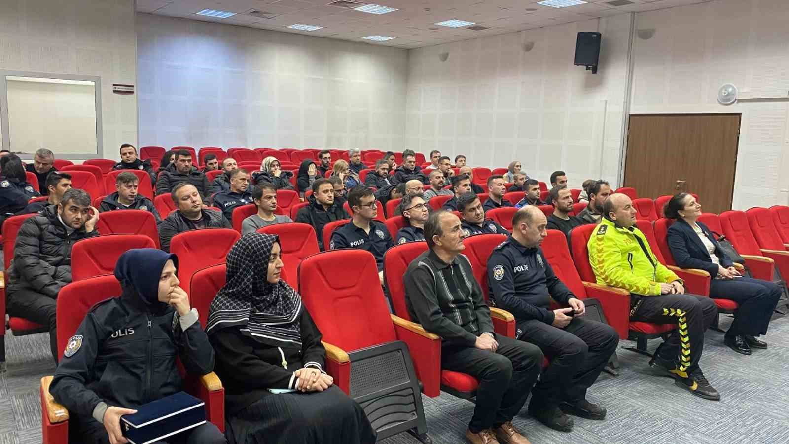 Karabük İl Emniyet Müdürlüğünde “Bütçe Yönetimi” konferansı düzenlendi
