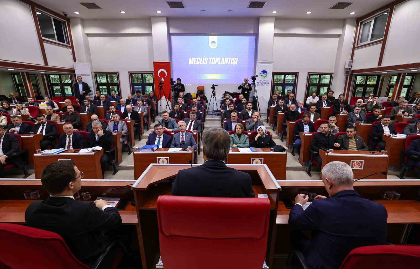 Başkan Alemdar yılın ilk meclisinde müjdeleri sıraladı
