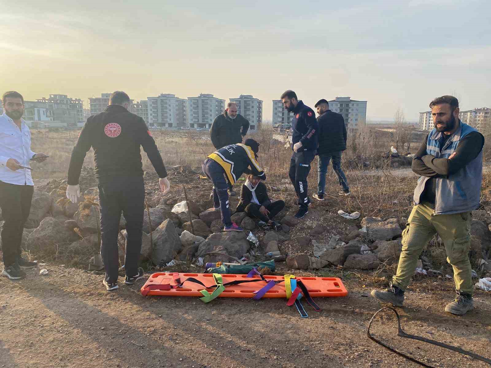 Diyarbakır’da otomobil takla attı: 3 yaralı
