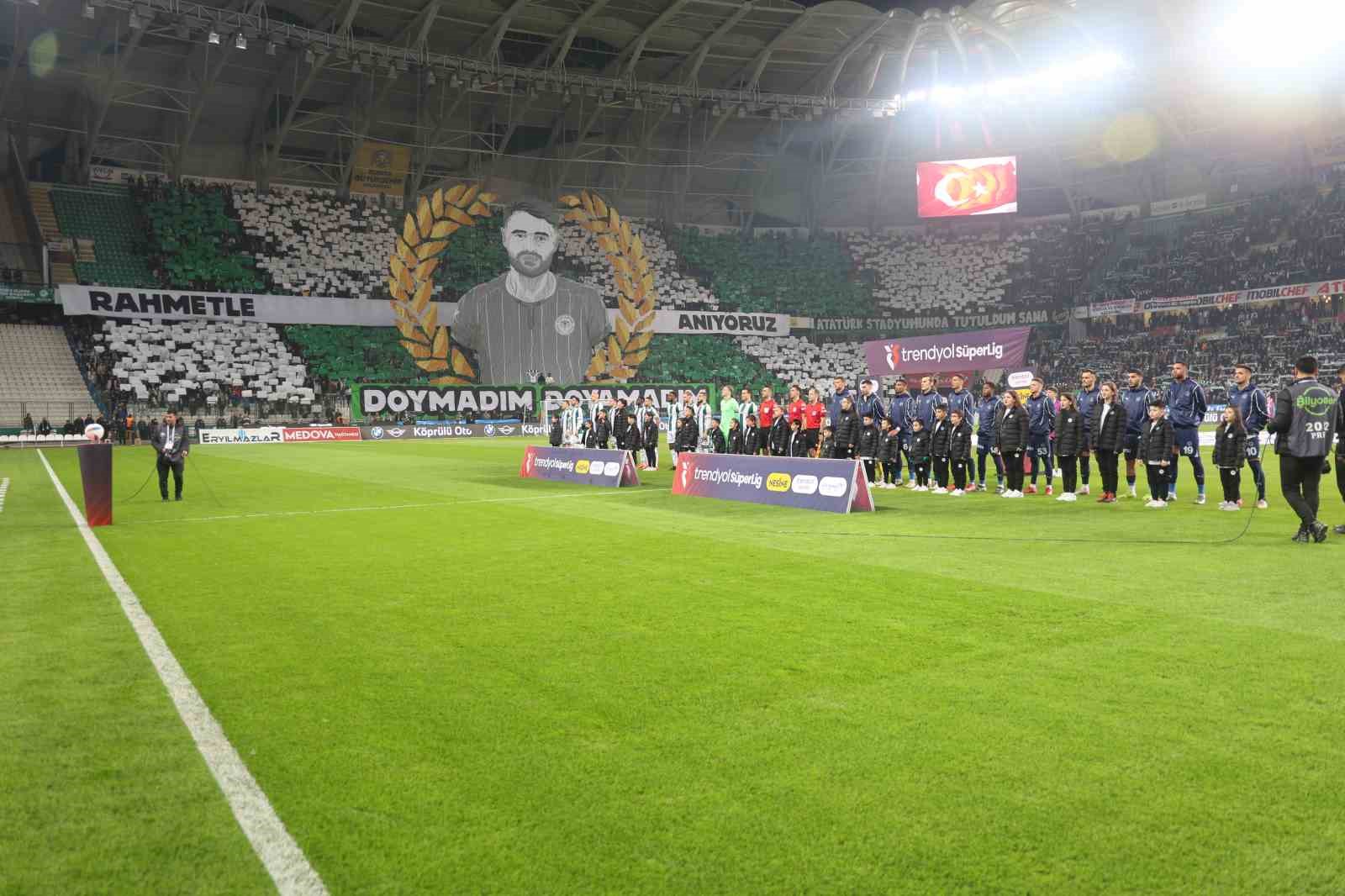 Trendyol Süper Lig: Konyaspor: 1 - Fenerbahçe: 1 (Maç devam ediyor)
