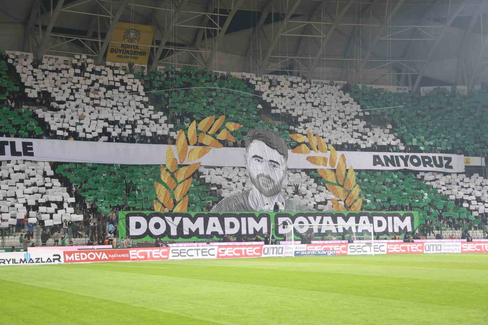 Trendyol Süper Lig: Konyaspor: 1 - Fenerbahçe: 1 (Maç devam ediyor)
