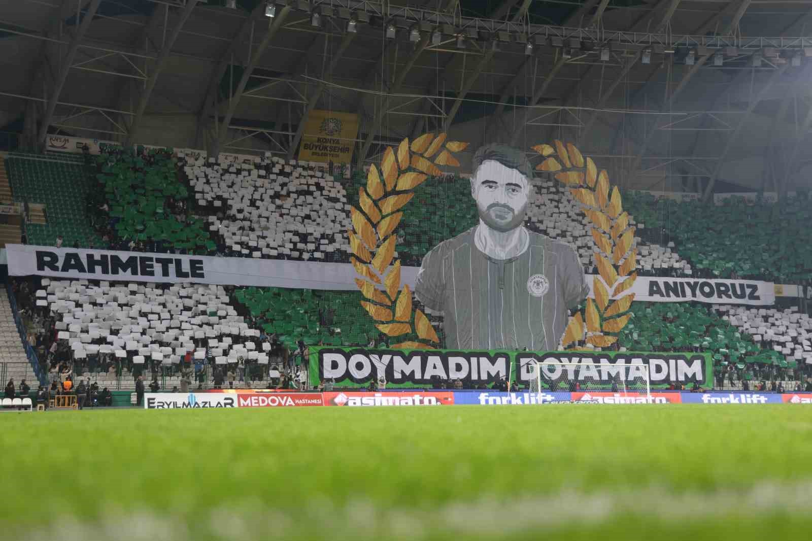 Trendyol Süper Lig: Konyaspor: 1 - Fenerbahçe: 1 (Maç devam ediyor)
