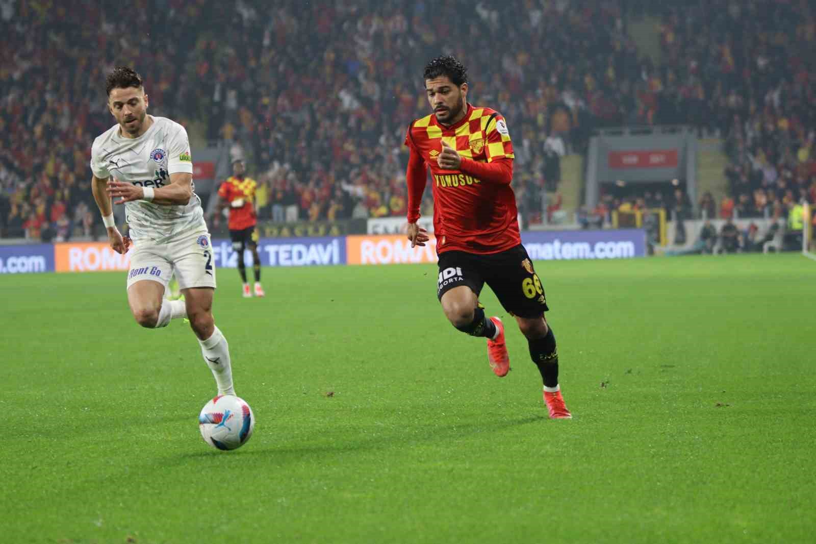 Trendyol Süper Lig: Göztepe: 1 - Kasımpaşa: 0 (İlk yarı)
