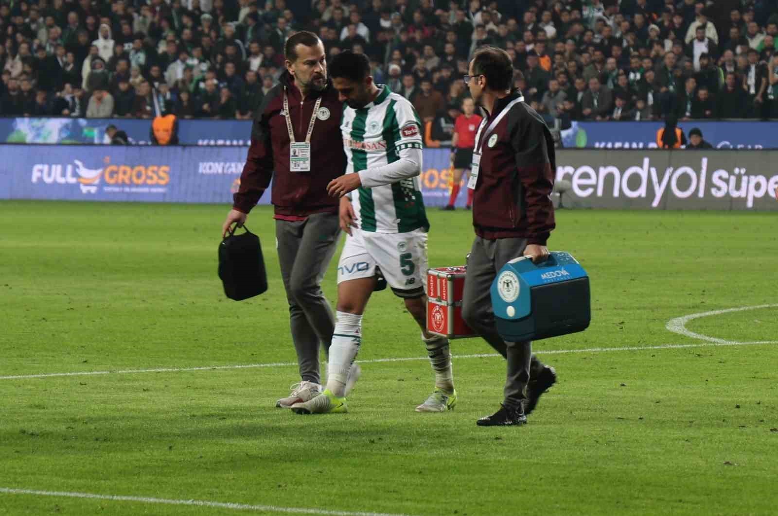 Trendyol Süper Lig: Konyaspor: 2 - Fenerbahçe: 3 (Maç sonucu)
