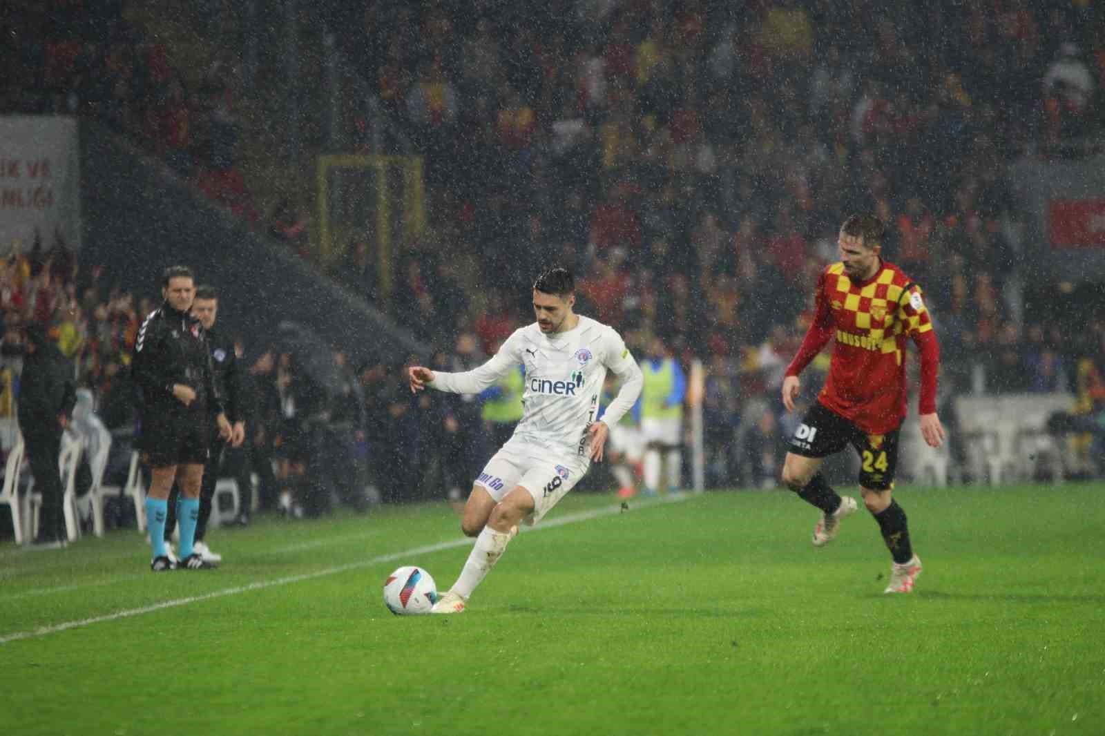 Trendyol Süper Lig: Göztepe: 5 - Kasımpaşa: 0 (Maç sonucu)
