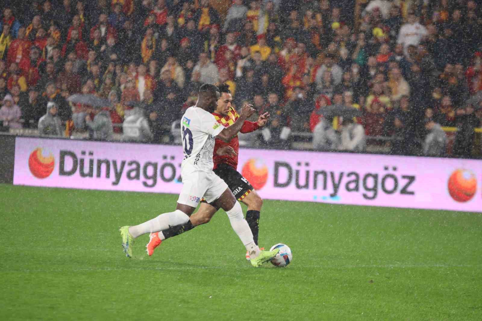 Trendyol Süper Lig: Göztepe: 5 - Kasımpaşa: 0 (Maç sonucu)
