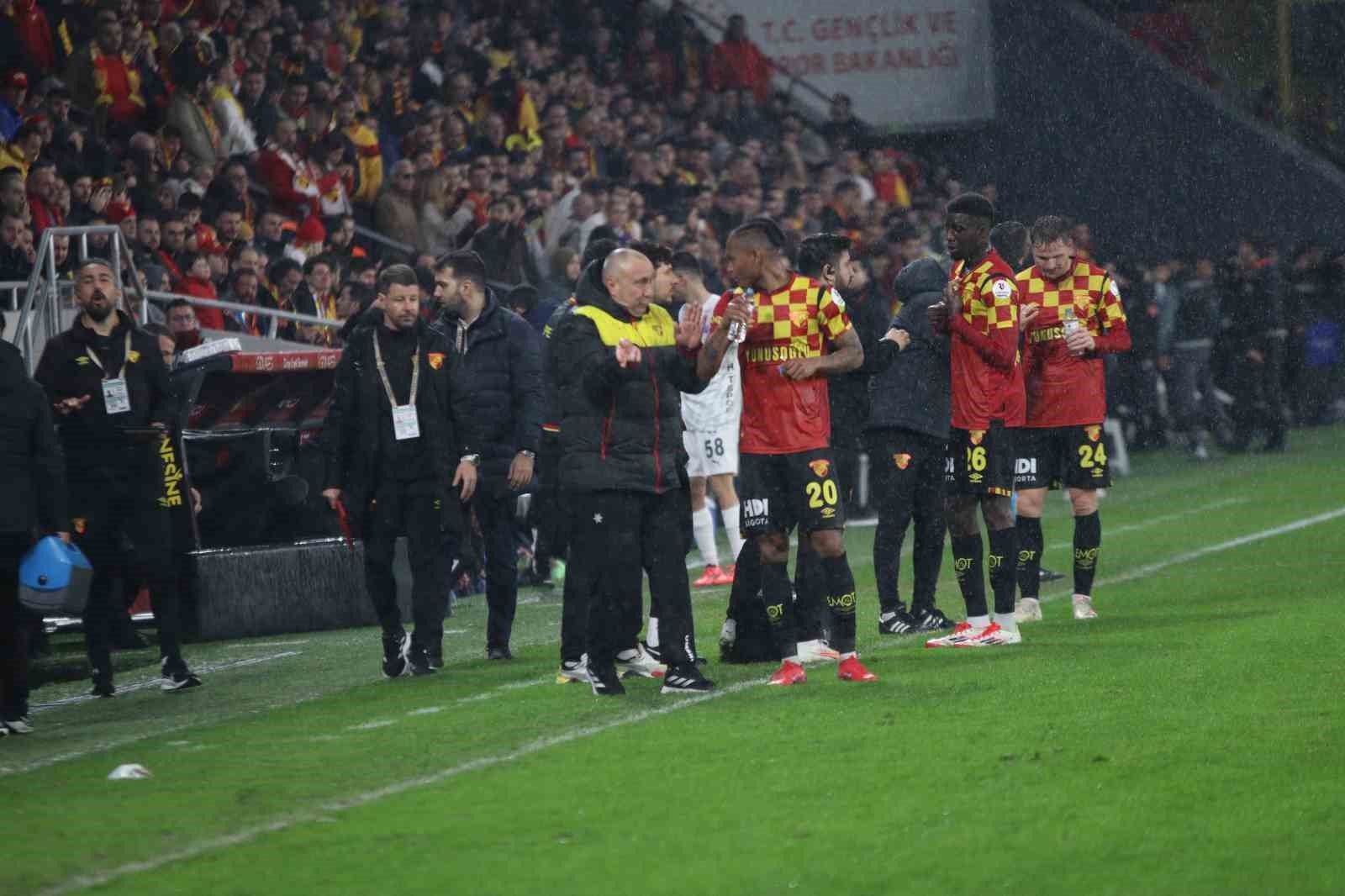 Trendyol Süper Lig: Göztepe: 5 - Kasımpaşa: 0 (Maç sonucu)
