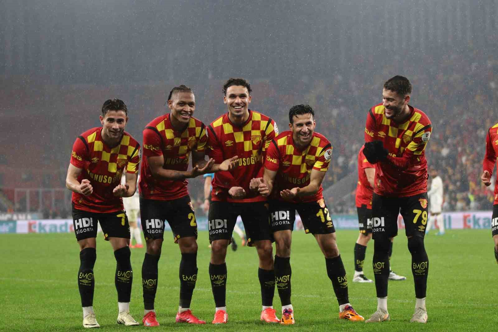 Trendyol Süper Lig: Göztepe: 5 - Kasımpaşa: 0 (Maç sonucu)
