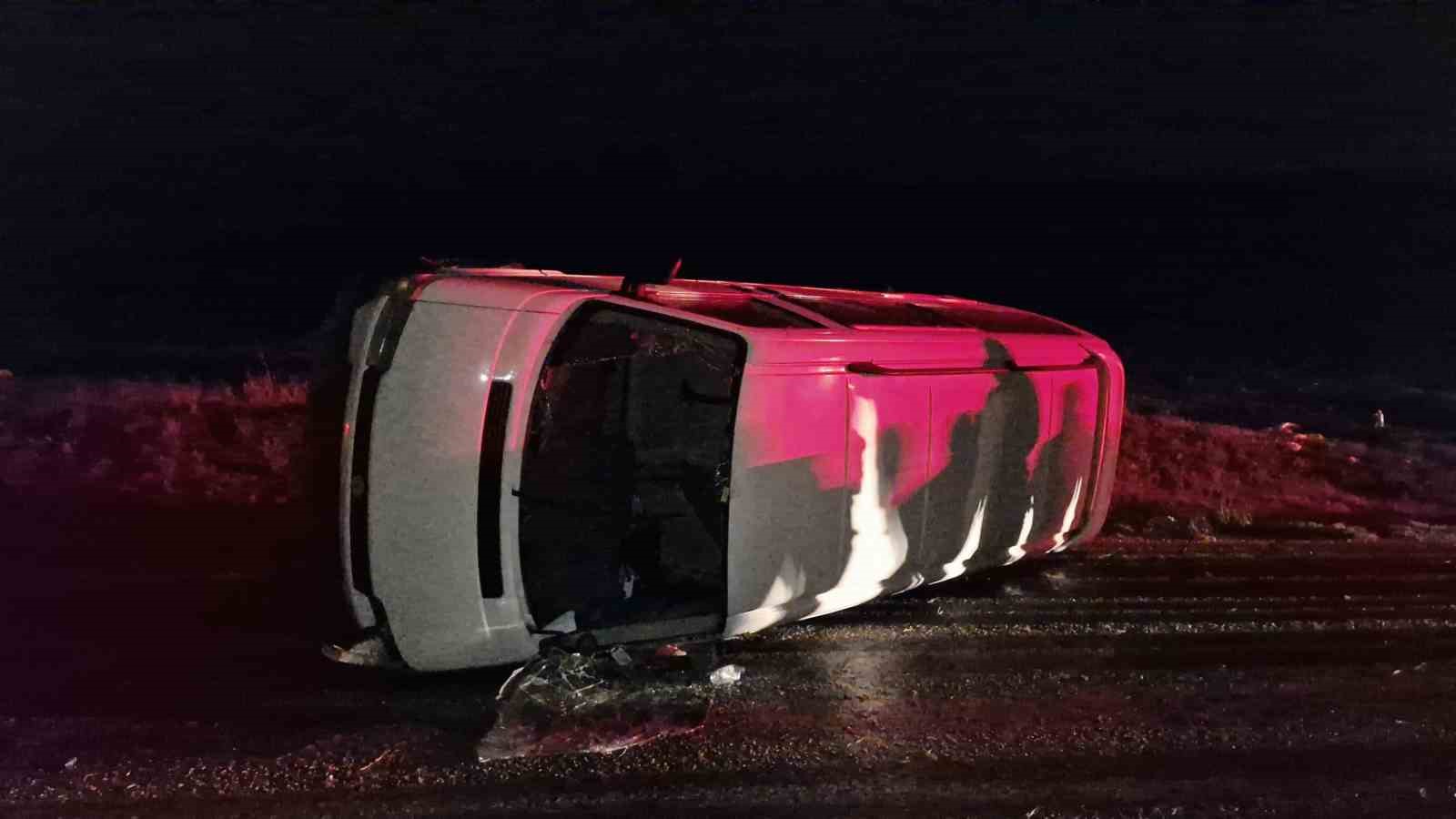 Kazaya müdahale eden trafik polisine kamyon çarptı
