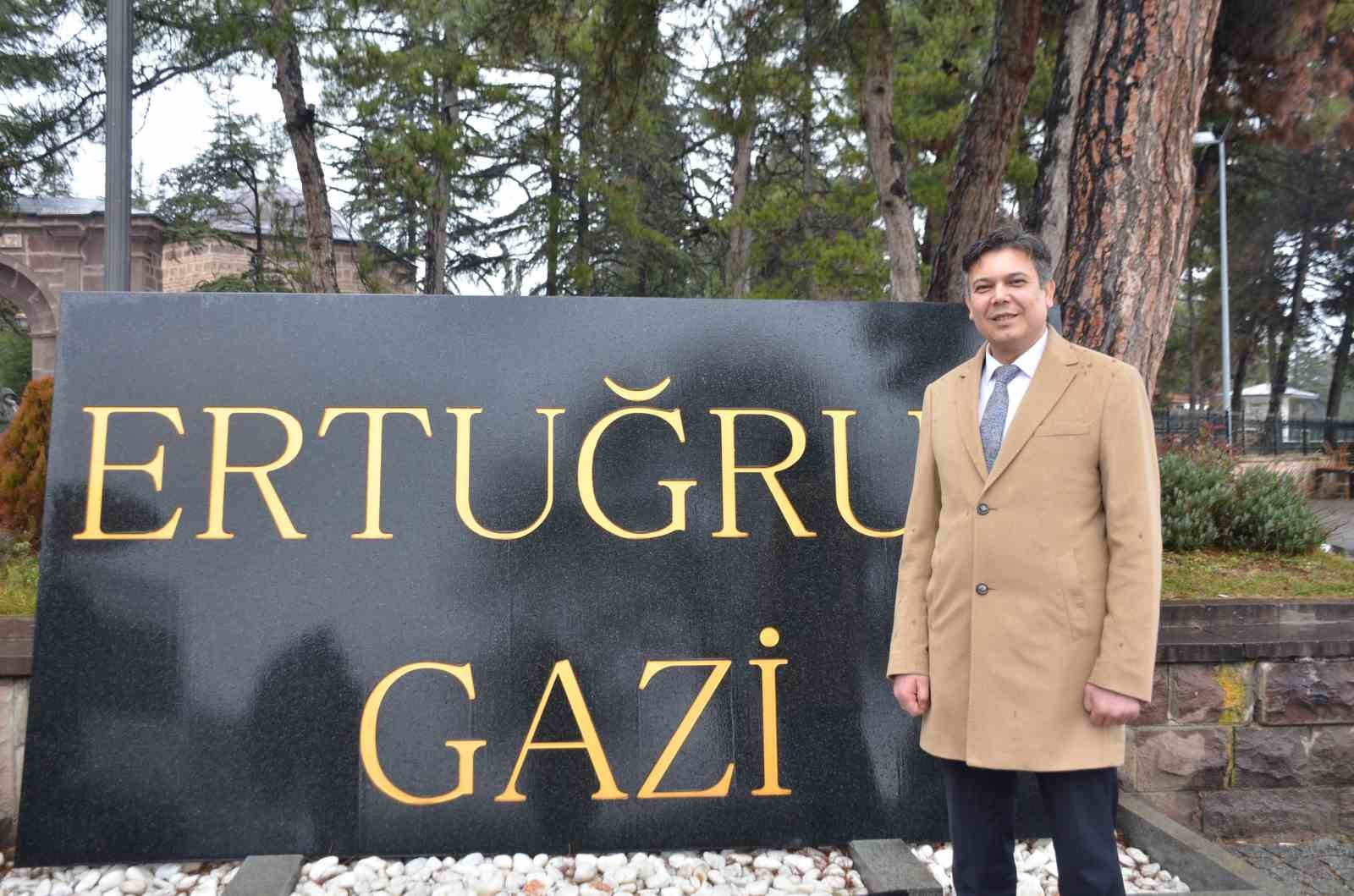 Ertuğrul Gazi Türbesi’ndeki ’Saygı Nöbeti’ metni Söğüt ruhuna uygun olarak değiştirildi
