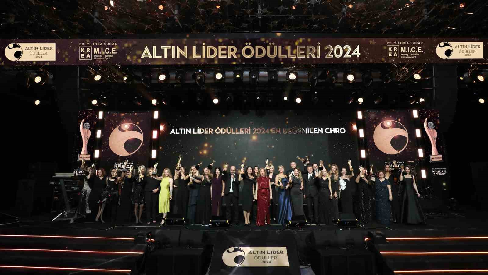 Altın Lider Ödülleri’nin ‘Büyülü Gala Geceleri’ başladı
