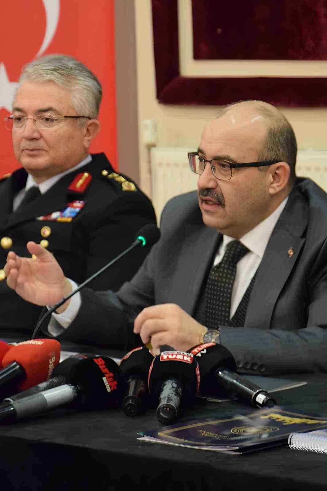 Vali Ustaoğlu “Sokak çetelerine, mafya bozuntularına izin vermeyeceğiz”
