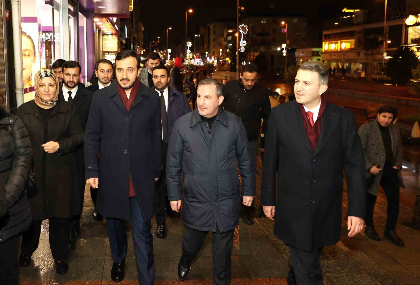 AK Parti İstanbul İl Başkan Adayı Abdullah Özdemir Sultanbeyli’de esnaf ziyareti yaptı
