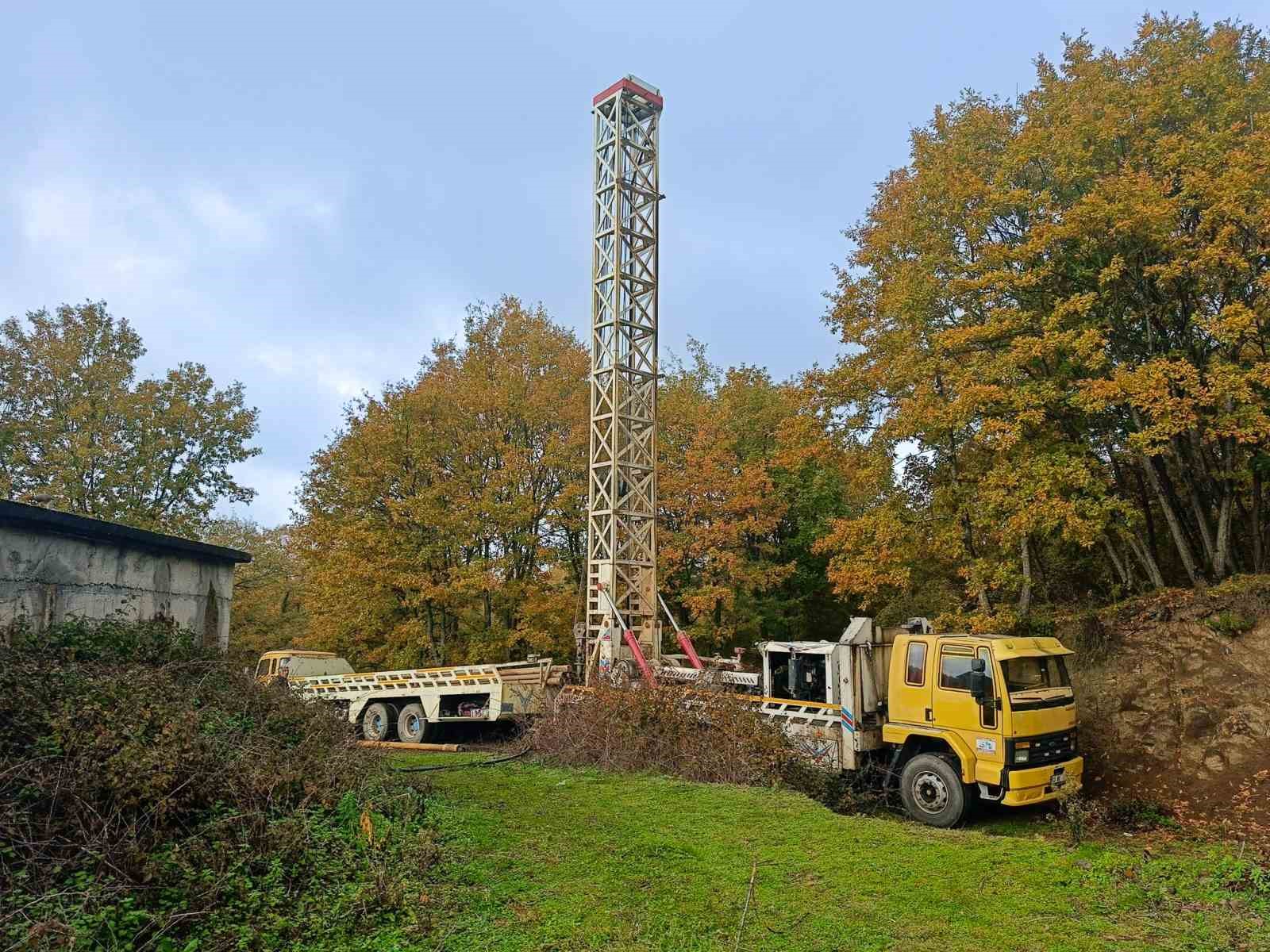 Yeşilvadi Mahallesi’ne 160 metre derinlikten yeni su kaynağı
