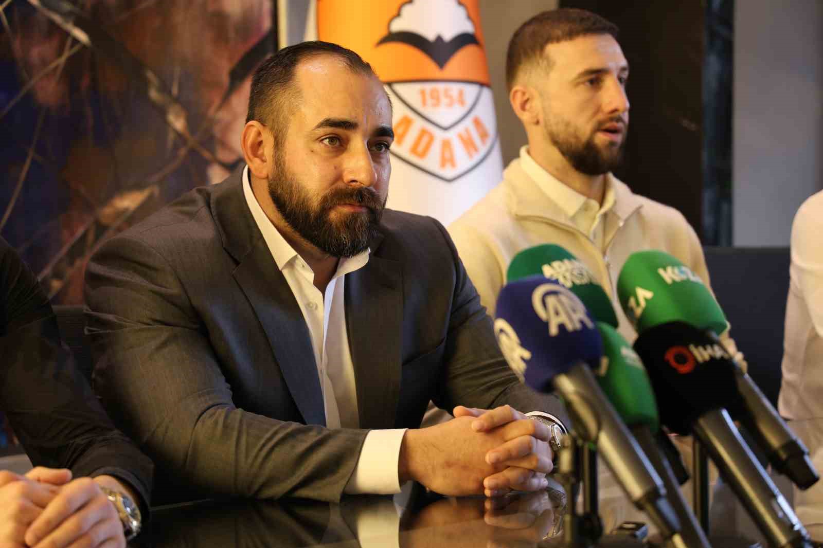 Adanaspor’dan 4 yeni transferi için toplu imza töreni
