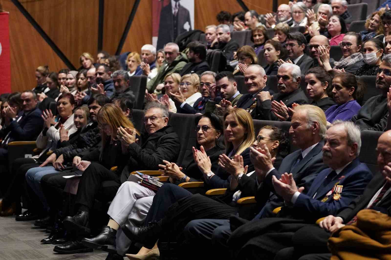 Rauf Denktaş Beylikdüzü’nde anıldı
