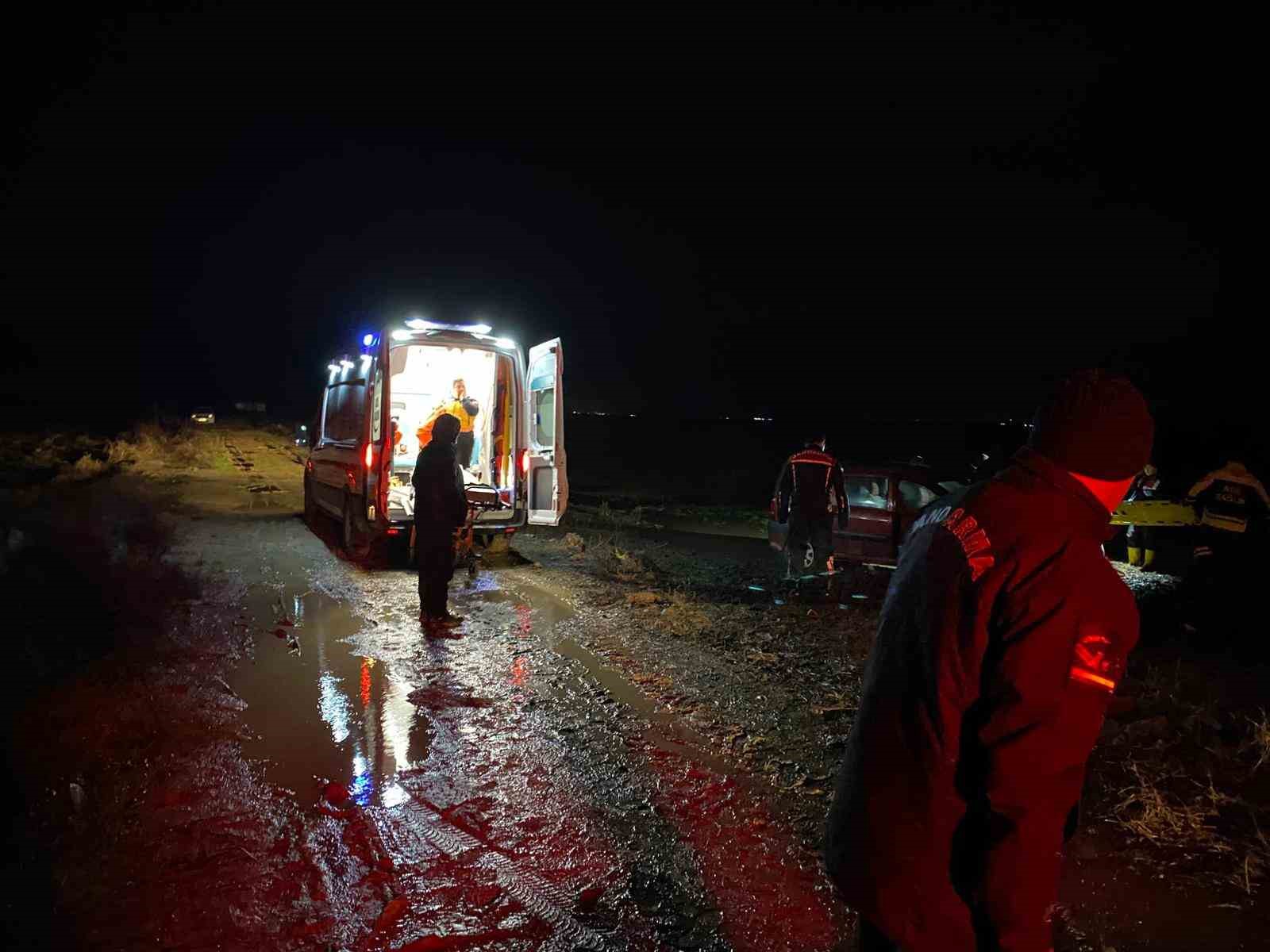 Çanakkale’de bir kişi araç içerisinde ölü bulundu
